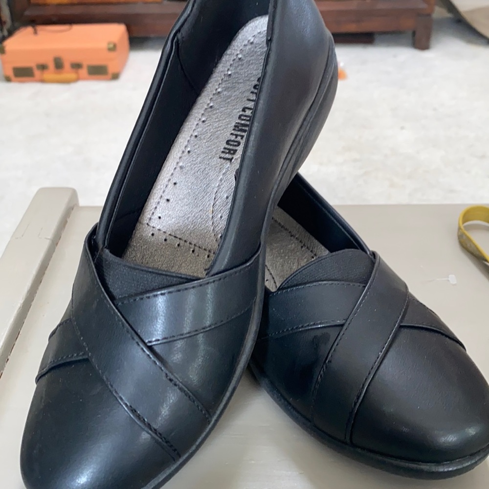 Size 8 flats